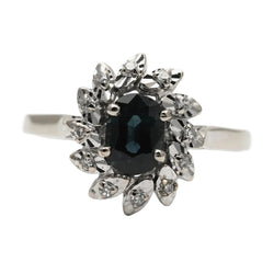 Bague Entourage en or blanc, saphir et diamants - Castafiore