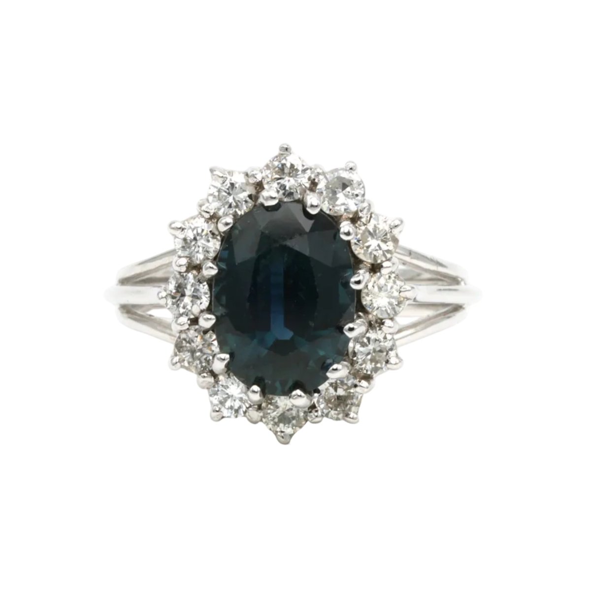 Bague Entourage en or blanc, saphirs et diamants - Castafiore