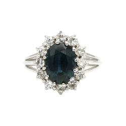 Bague Entourage en or blanc, saphirs et diamants - Castafiore