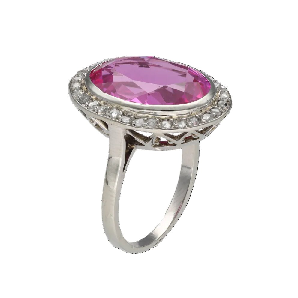 Bague Entourage en or blanc, verneuil et diamants - Castafiore
