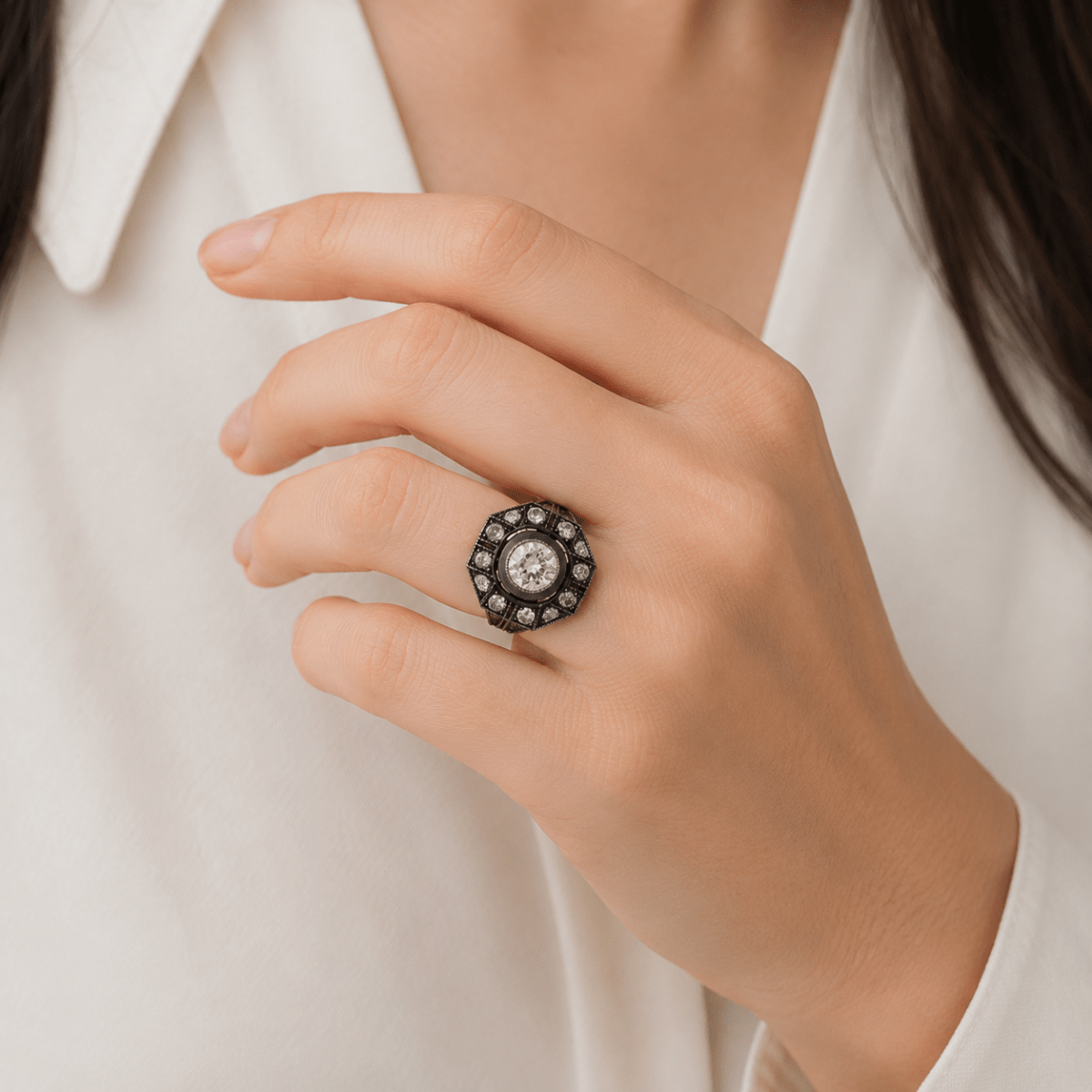 Bague Entourage en or jaune, argent et diamants - Castafiore