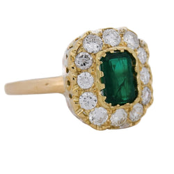 Bague Entourage en or jaune, émeraude et diamants - Castafiore
