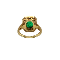 Bague Entourage en or jaune, émeraude et diamants - Castafiore