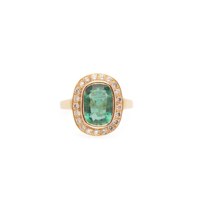Bague Entourage en or jaune, émeraude et diamants - Castafiore