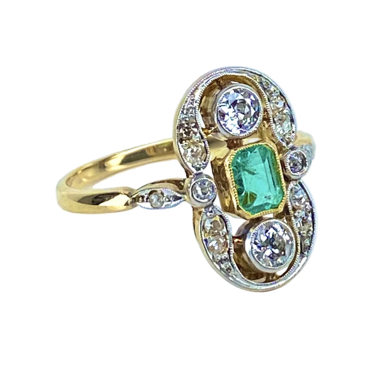 Bague Entourage en or jaune, émeraude et diamants - Castafiore