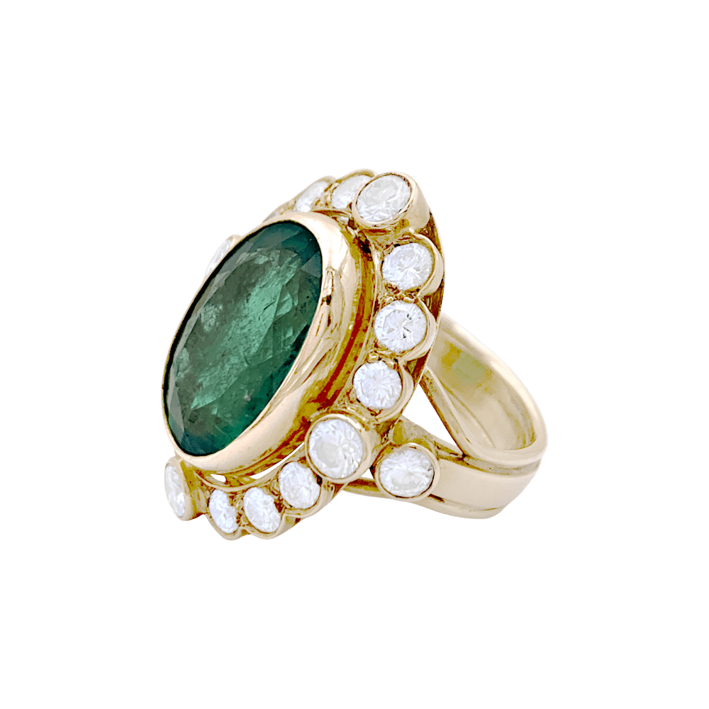Bague Entourage en or jaune, émeraude et diamants - Castafiore