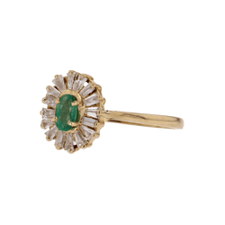 Bague Entourage en or jaune, émeraude et diamants - Castafiore