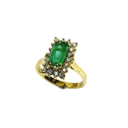 Bague Entourage en or jaune, émeraude, et diamants - Castafiore