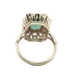Bague Entourage en or jaune, émeraude et diamants - Castafiore