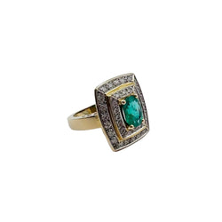 Bague Entourage en or jaune, émeraude et diamants - Castafiore
