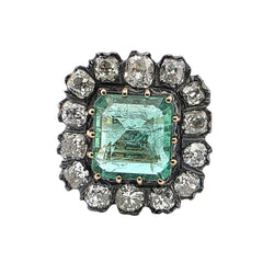 Bague Entourage en or jaune, émeraude et diamants - Castafiore