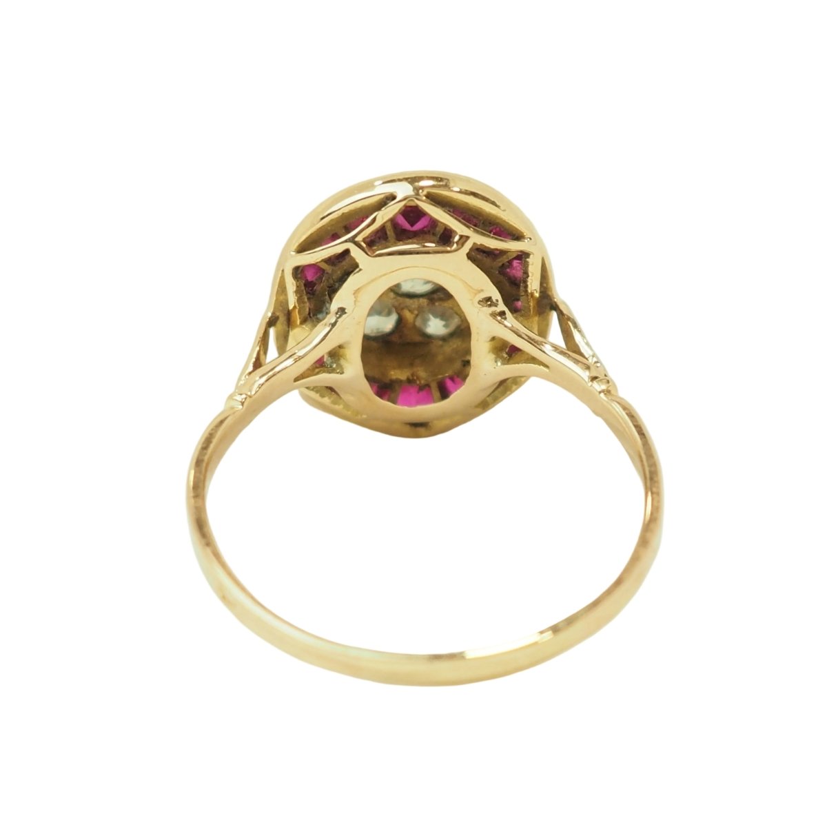 Bague Entourage en or jaune, platine, rubis et diamants - Castafiore