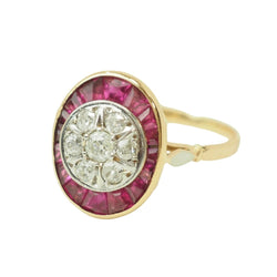 Bague Entourage en or jaune, platine, rubis et diamants - Castafiore