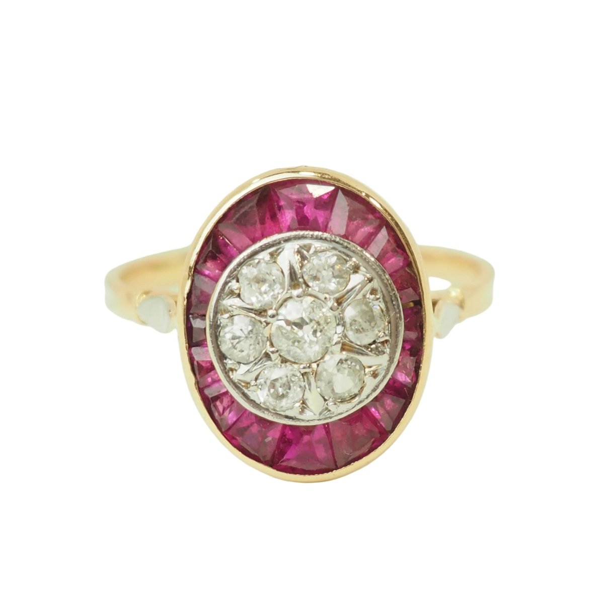 Bague Entourage en or jaune, platine, rubis et diamants - Castafiore
