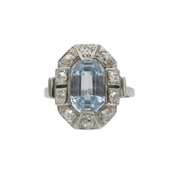 Bague Entourage en platine, aigue - marine et diamants - Castafiore