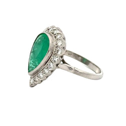 Bague Entourage en platine, émeraude et diamants - Castafiore