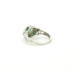 Bague Entourage en platine, émeraudes, et diamants - Castafiore