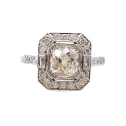Bague Entourage en platine et diamants - Castafiore