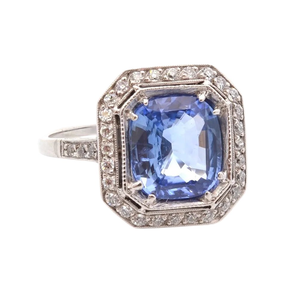 Bague Entourage en platine, saphir et diamants - Castafiore