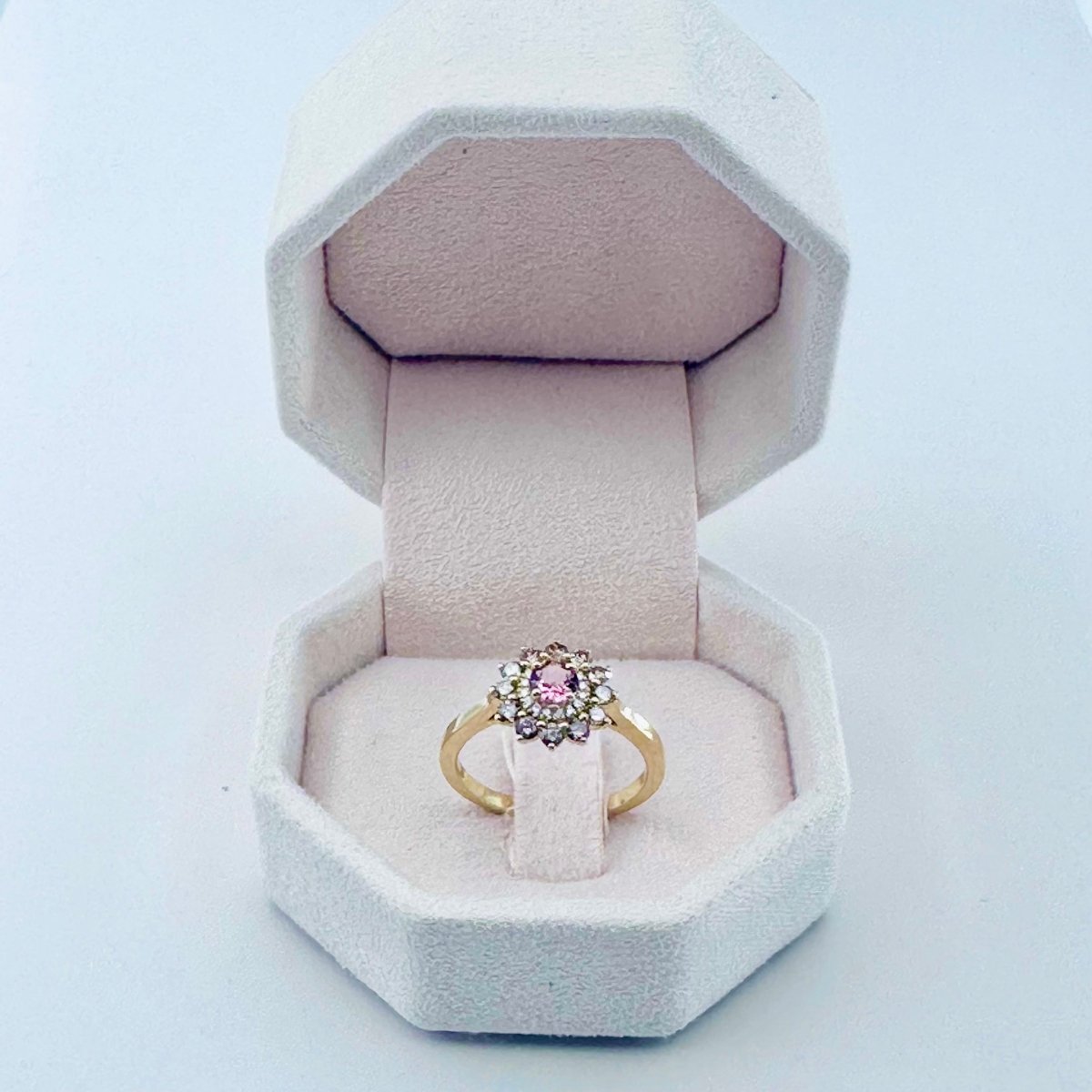 Bague Entourage GEMMYO "Lefkos Camaïeux" en or jaune, tourmaline et diamants - Castafiore