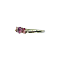Bague GEMMYO "Baby Everbloom Camaïeux" en or jaune, tourmaline pêche, saphirs jaunes et oranges - Castafiore