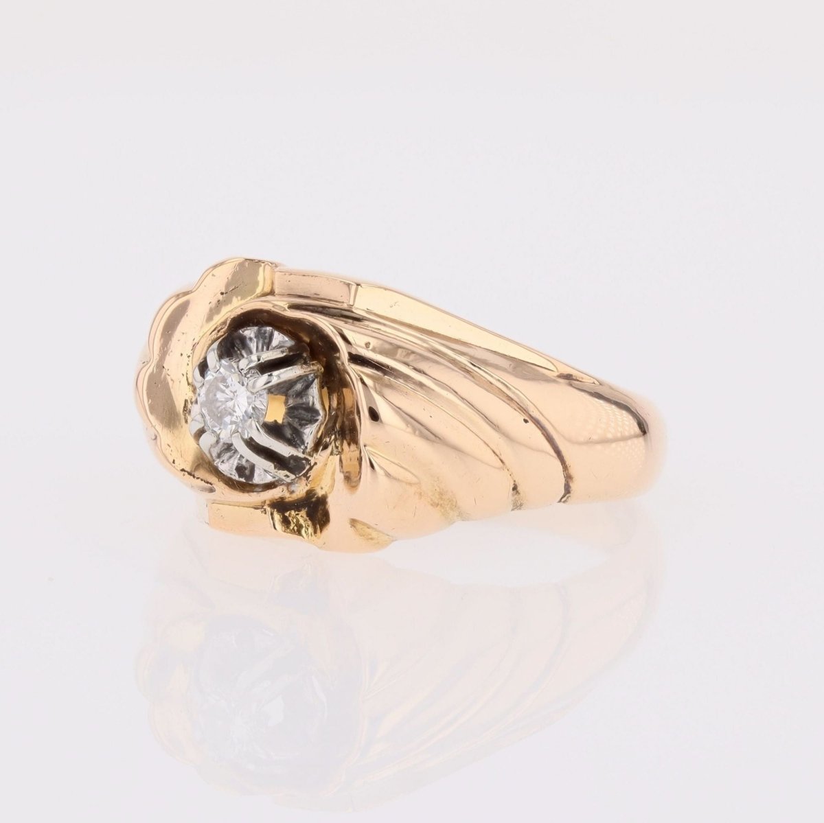 Bague godronnée en or rose et diamant - Castafiore
