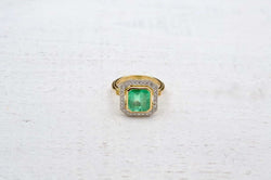Bague hexagonale émeraude et diamants - Castafiore