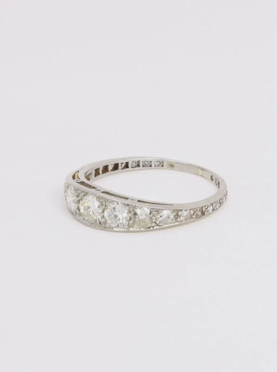 Bague jarretière ancienne platine diamants 1 ct - Castafiore