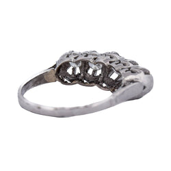 Bague Jarretière en or blanc et diamants - Castafiore