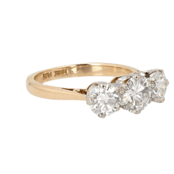 Bague Jarretière en or jaune, platine et diamants - Castafiore