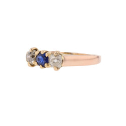 Bague Jarretière en or rose, saphir et diamants - Castafiore