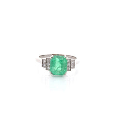 Bague Jarretière en platine, émeraude et diamants - Castafiore