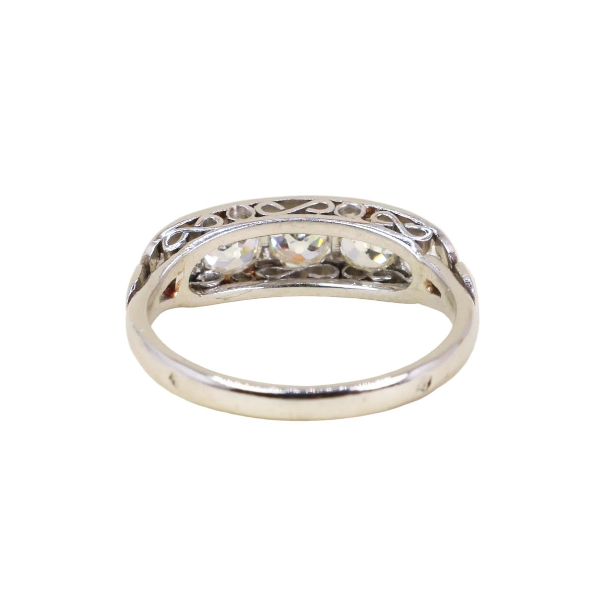 Bague Jarretière en platine et diamants - Castafiore