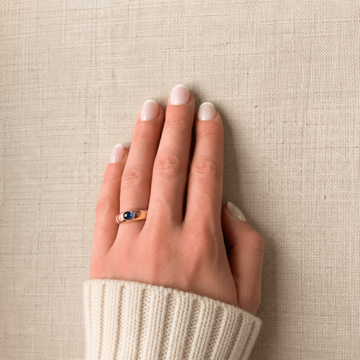 Bague Jonc en or jaune et saphir - Castafiore