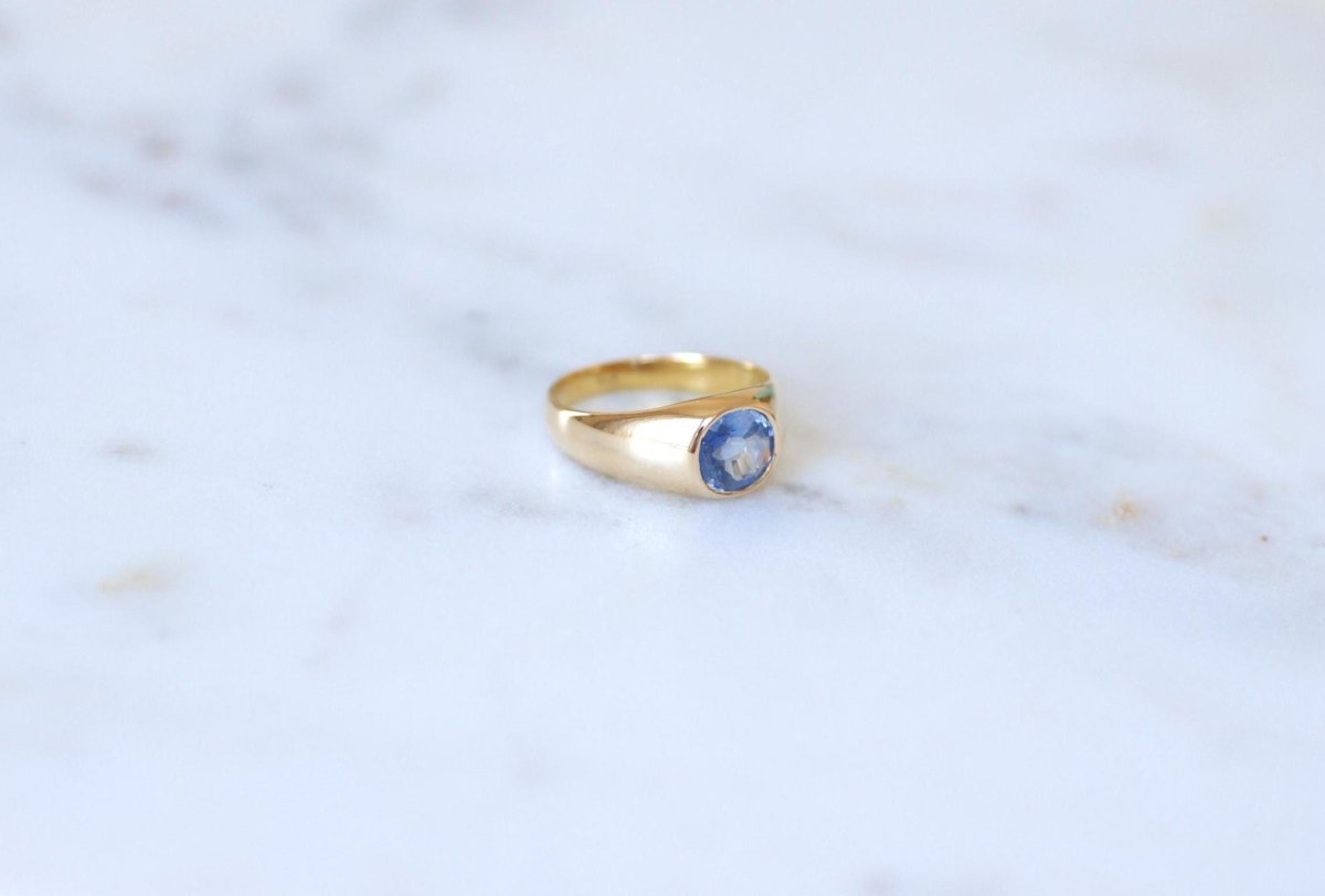 Bague Jonc Saphir de Ceylan 1,30 Cts sur Or Jaune - Castafiore