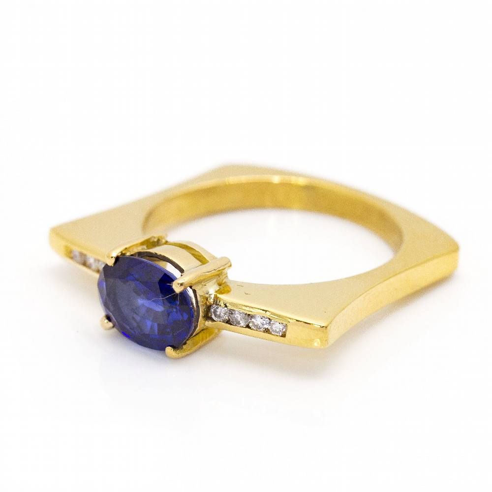 Bague KLASH en or, saphir et diamants - Castafiore