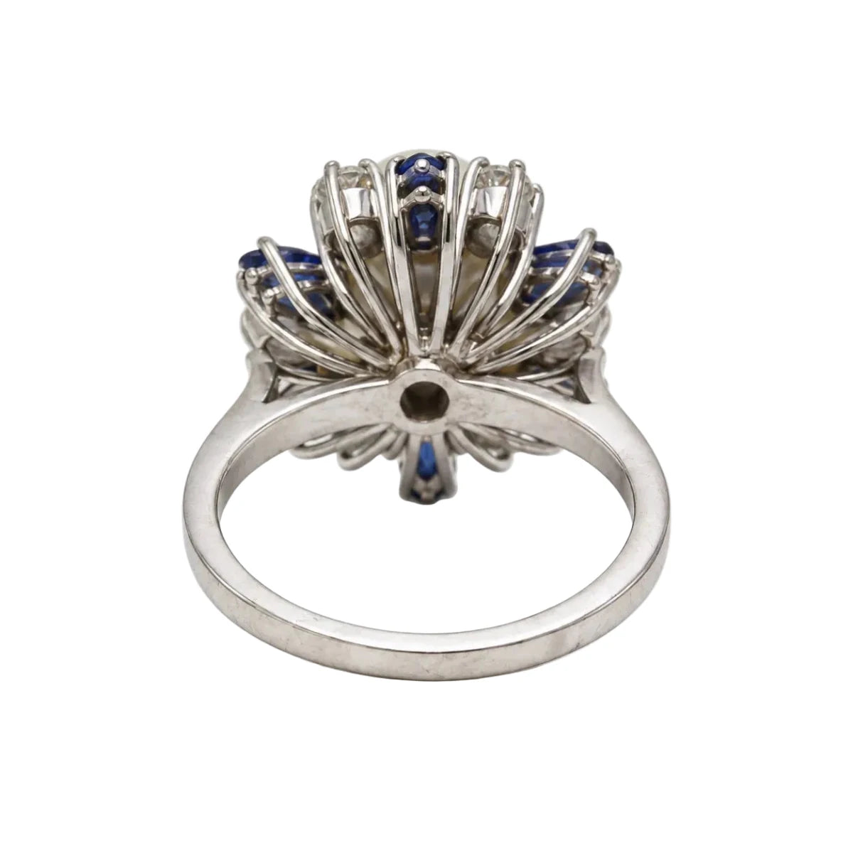 Bague MARGUERITE BUCHERER en or blanc, perle, saphirs et diamants - Castafiore