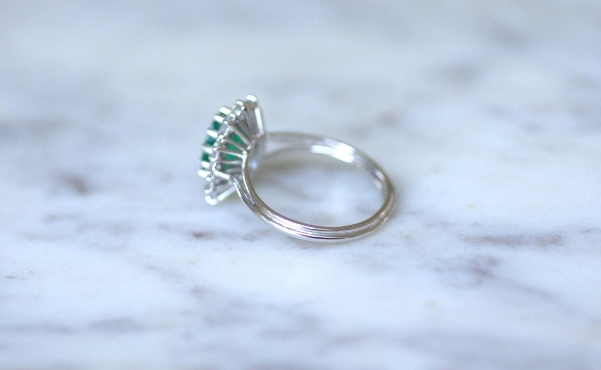 Bague marguerite émeraude & diamants - Castafiore