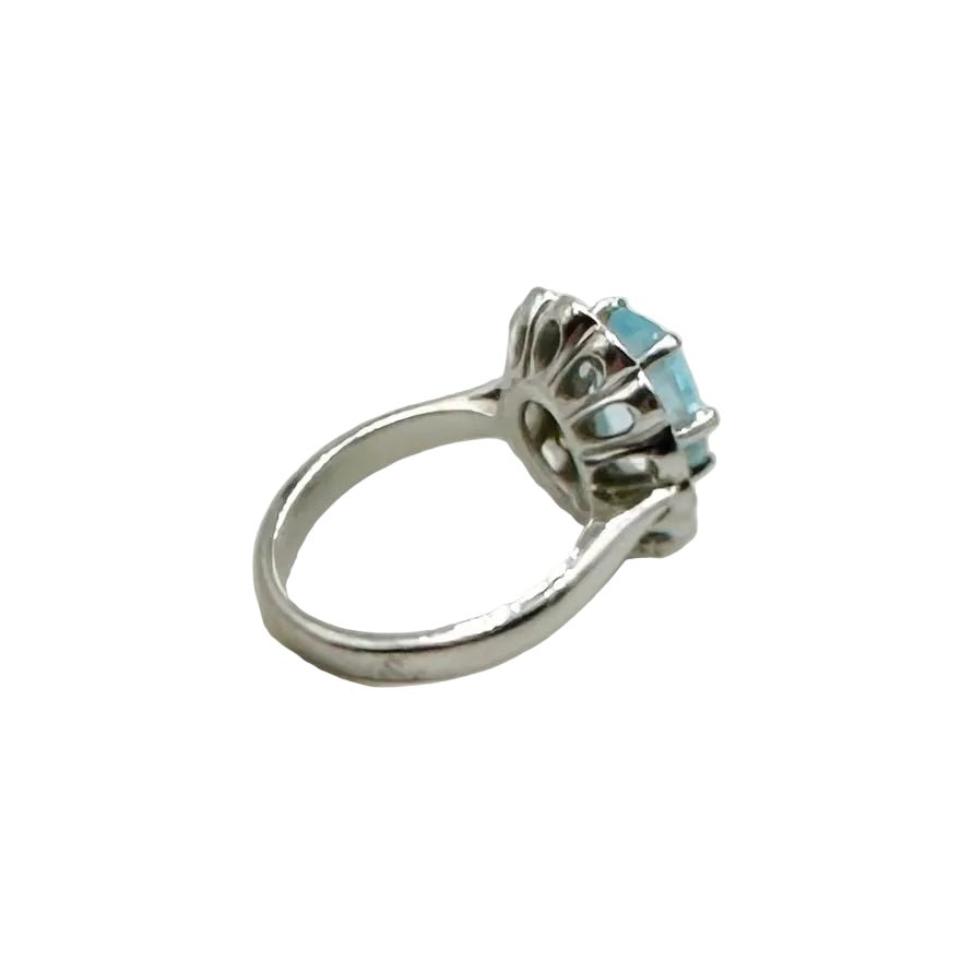 Bague Marguerite en or blanc, aigue - marine et diamants - Castafiore