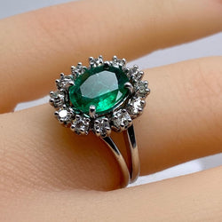 Bague Marguerite en or blanc, émeraude et diamants - Castafiore