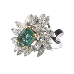 Bague Marguerite en or blanc, émeraude et diamants - Castafiore