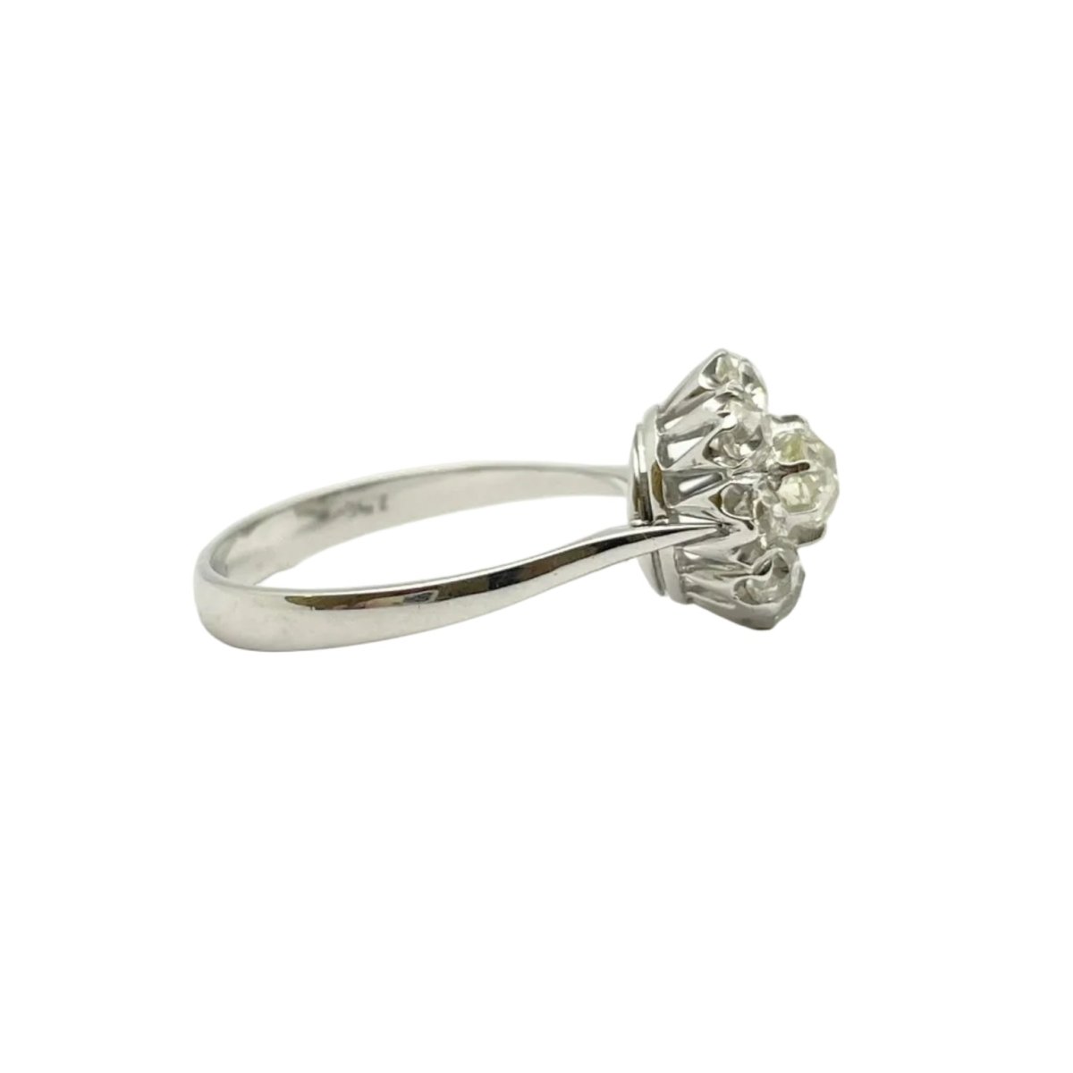 Bague Marguerite en or blanc et diamants - Castafiore