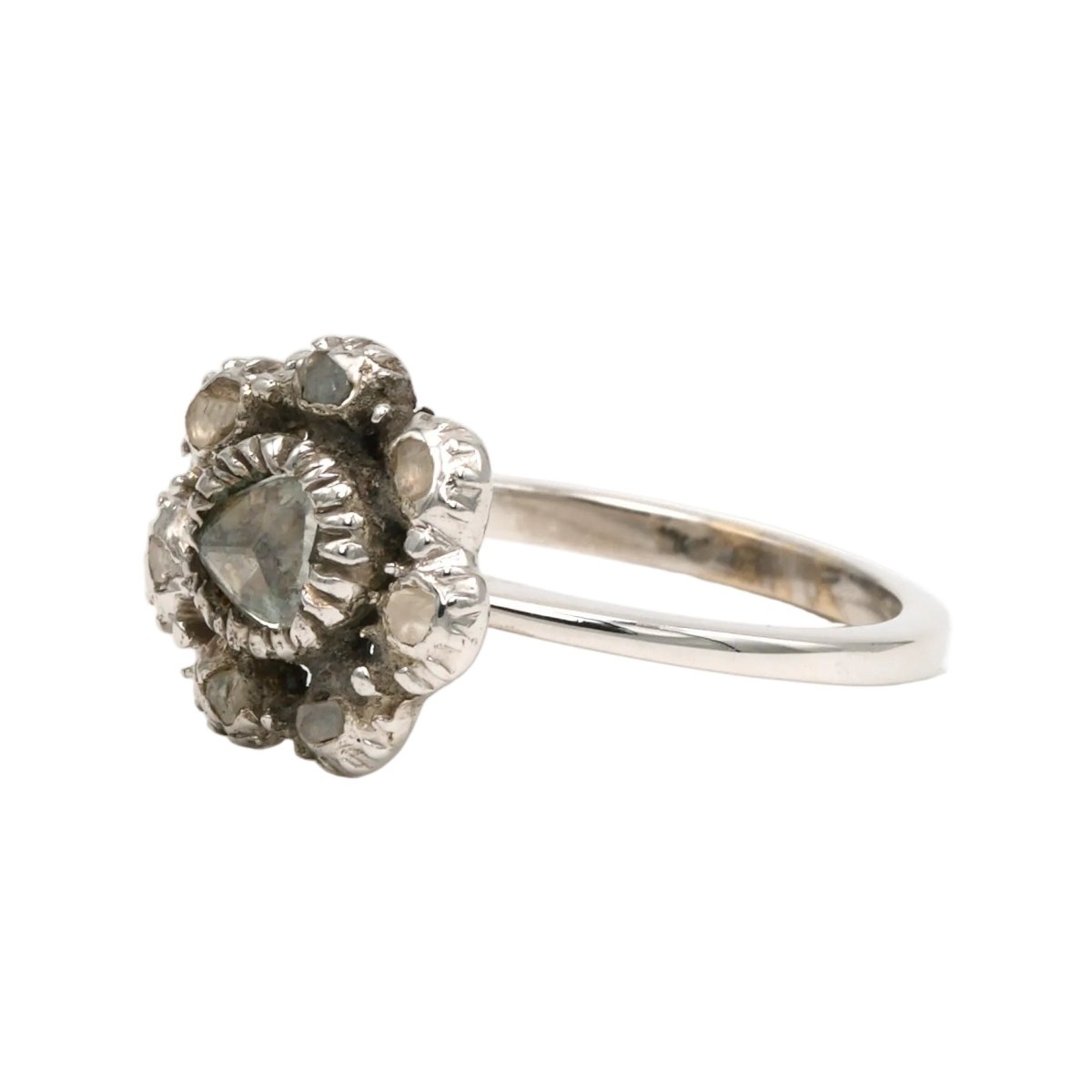 Bague Marguerite en or blanc et diamants - Castafiore