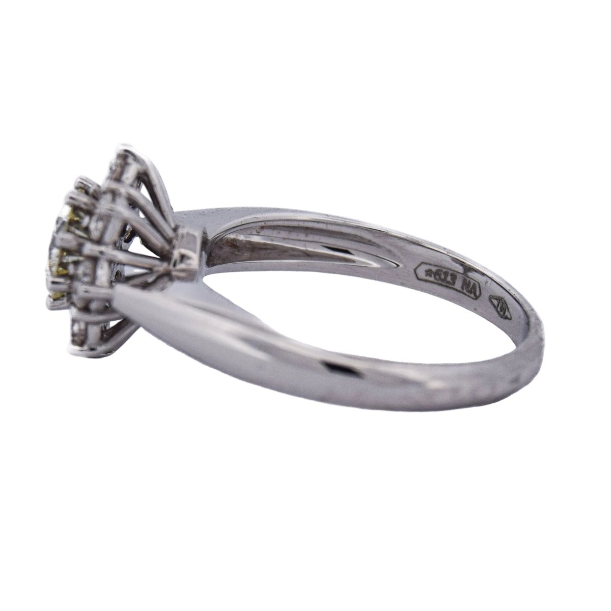 Bague Marguerite en or blanc et diamants - Castafiore