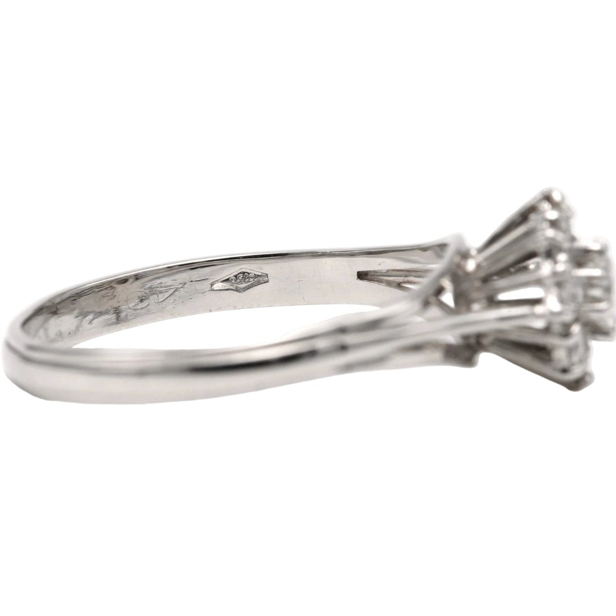 Bague Marguerite en or blanc et diamants - Castafiore