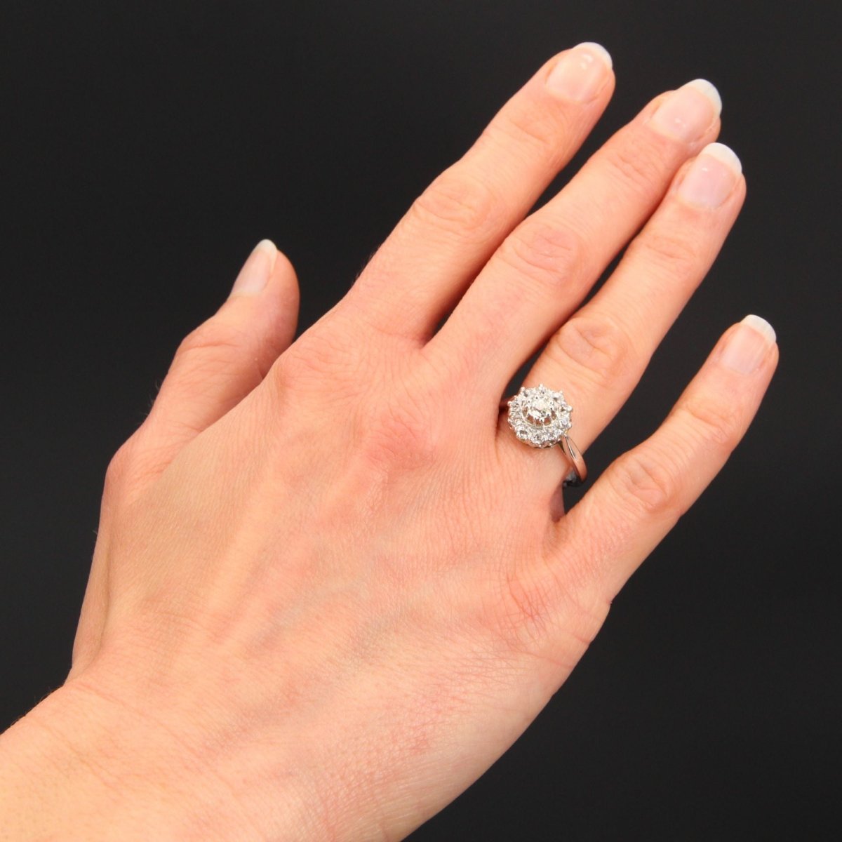 Bague Marguerite en or blanc et diamants - Castafiore
