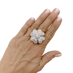 Bague Marguerite en or blanc et diamants - Castafiore