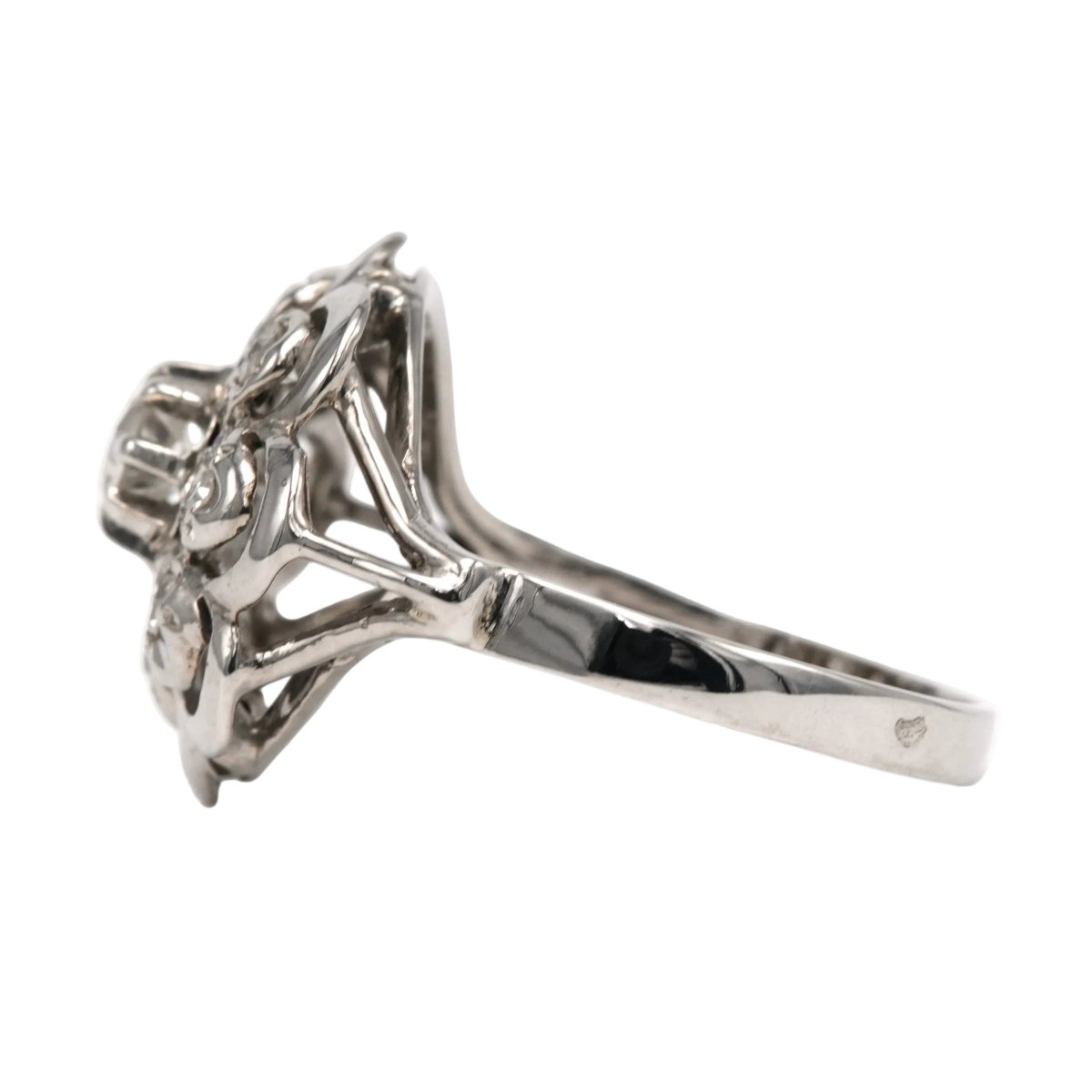 Bague Marguerite en or blanc et diamants - Castafiore