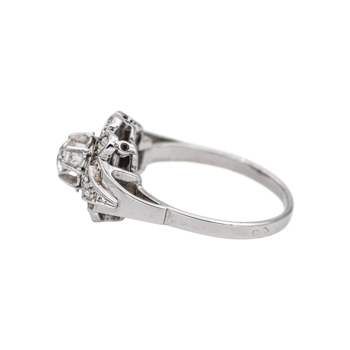 Bague Marguerite en or blanc, platine et diamants - Castafiore