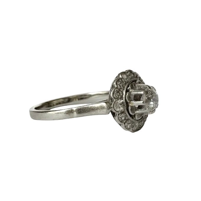 Bague Marguerite en or blanc, platine et diamants - Castafiore